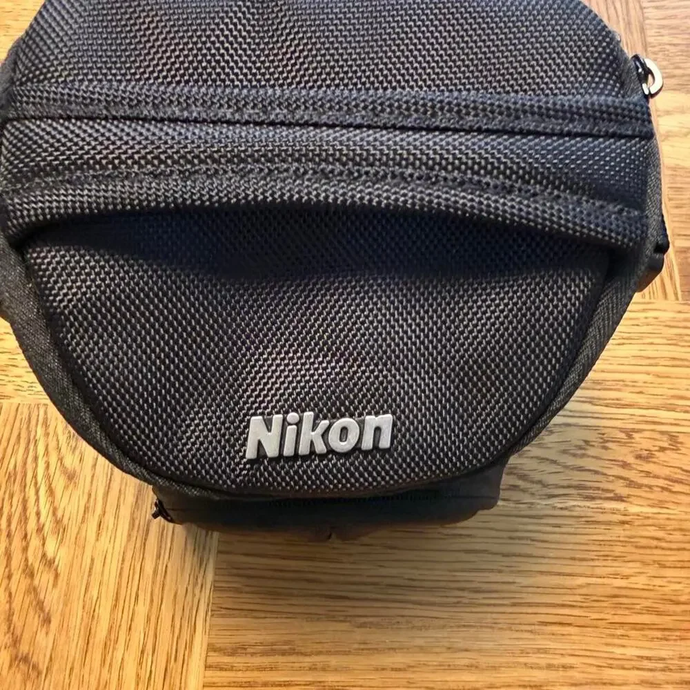 Nikon black padded